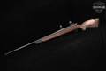 1986-1987 Weatherby Mark V Deluxe .270 Wby. Mag. High-Polish Blued & Walnut in Good Condition Image 2