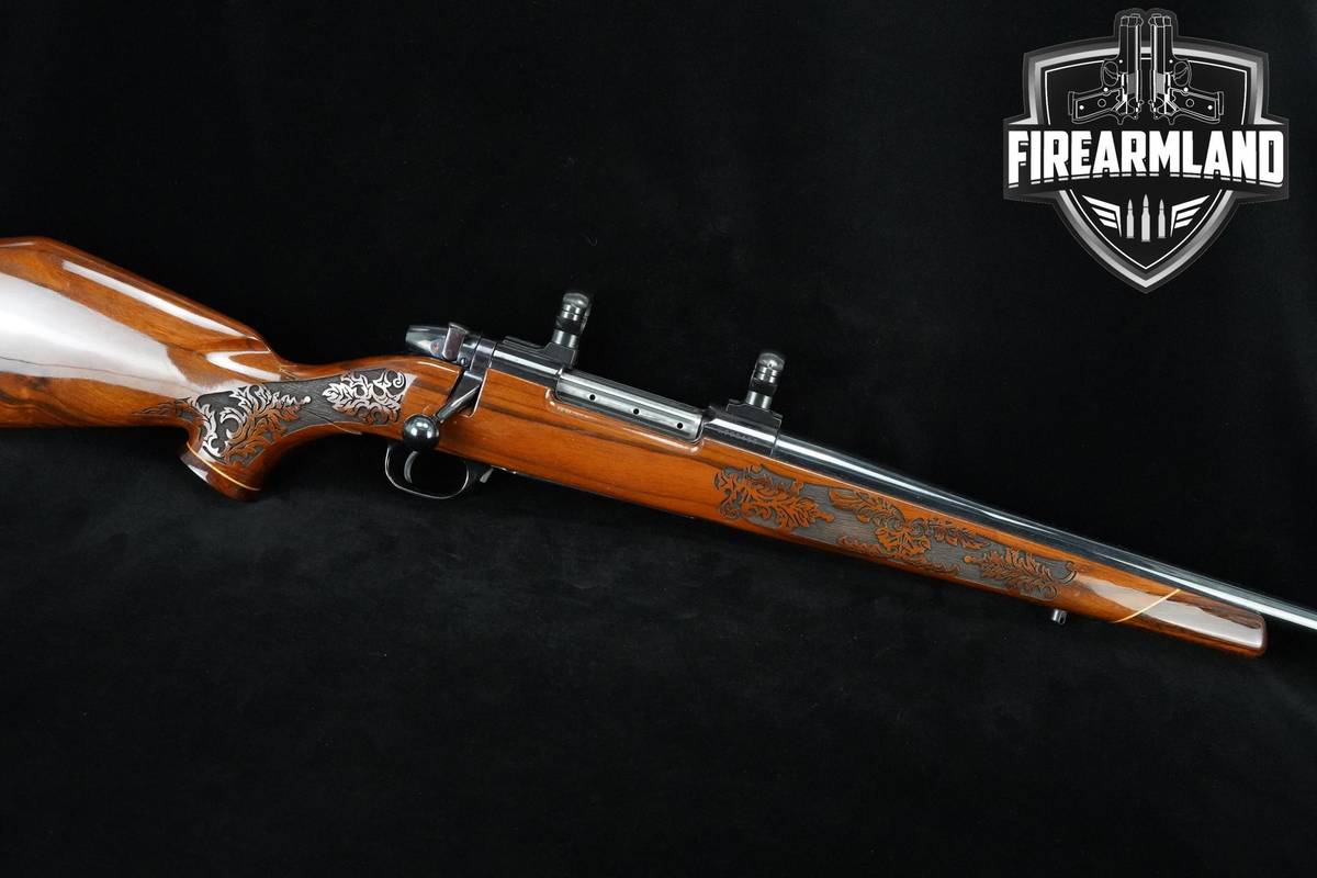 STUNNING Weatherby Mark V Deluxe 300 Wby Magnum 26" Blued Weatherby MKV