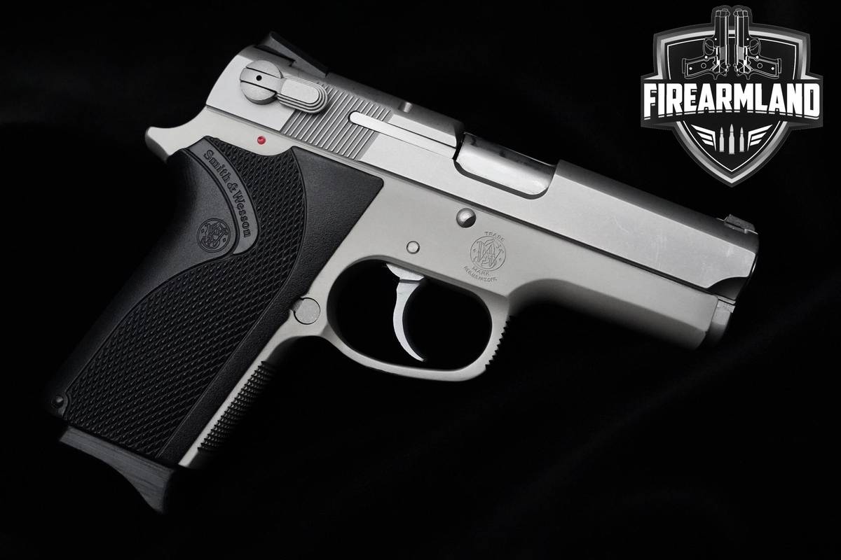 Smith & Wesson (S&W) 3913 9mm 3.5" Matte Stainless 1911 Stainless +HOLSTER