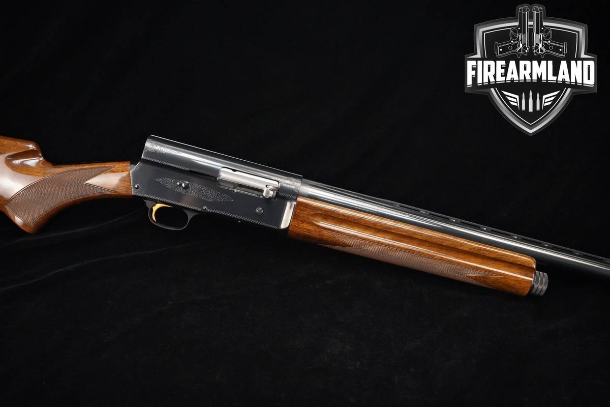 1972 Browning Auto-5 Light Twelve 12-Gauge 30.0" Polished Blued A5 2 3/4"
