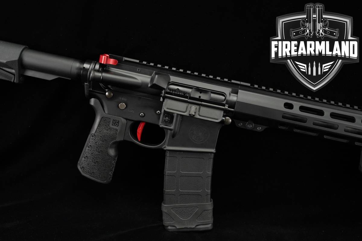 Smith & Wesson Model M&P-15 Sport III S&W 5.56 NATO AR15 AR M&P15 +5 MAGS