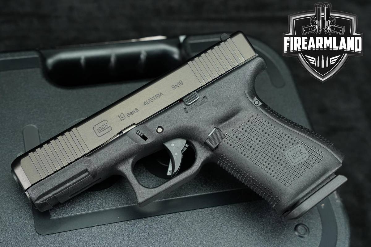 LIKE-NEW Glock 19 GEN5 G19 Gen 5 9mm 4.02" G 19 +6 MAGS