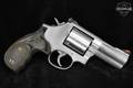 Smith & Wesson (S&W) Model 686-6 .357 Mag. Stainless Steel in Very Good Condition Image 2