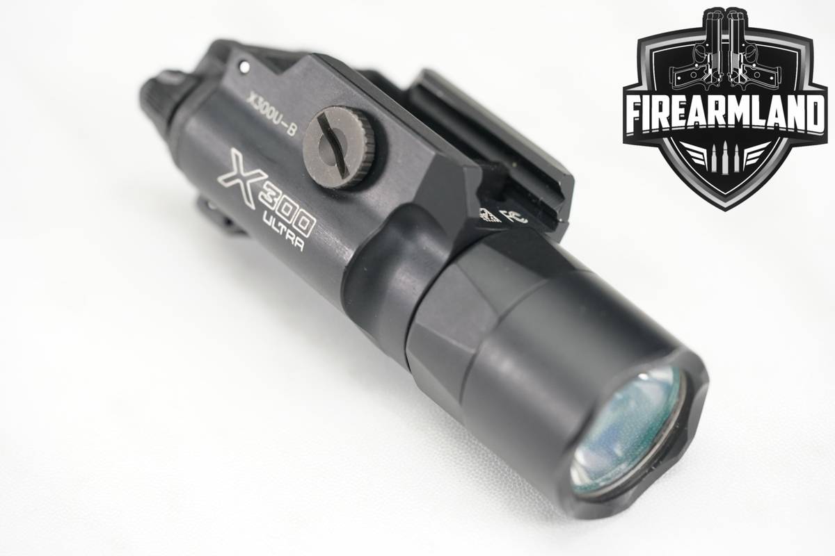 SureFire X300 Ultra X300U-B 1000 Lumens & 11,300 Candela Weapon Light X-300