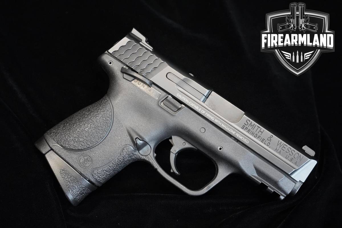 Smith & Wesson (S&W) M&P40 Compact 40 S&W 3.5" Armornite M&P40 M&P-40 3MAGS