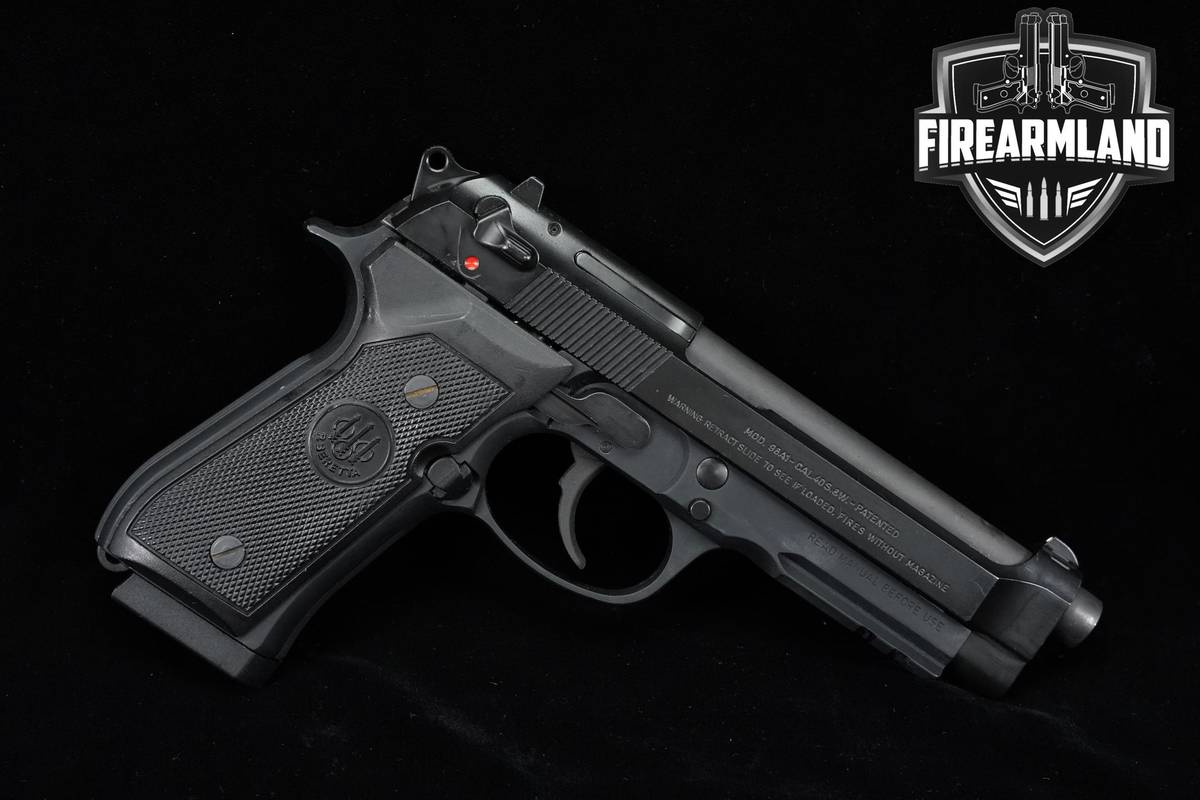 Beretta Model 96A1 40 S&W 4.9" DA/SA 96 A1 +5 MAGS & ORIG CASE