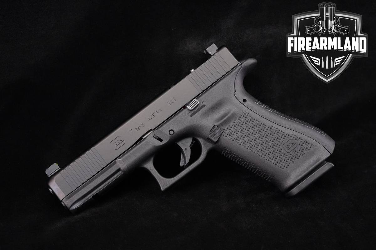 Glock 17 Gen5 9mm G17 Gen-5 +3 MAGS & ORIG CASE