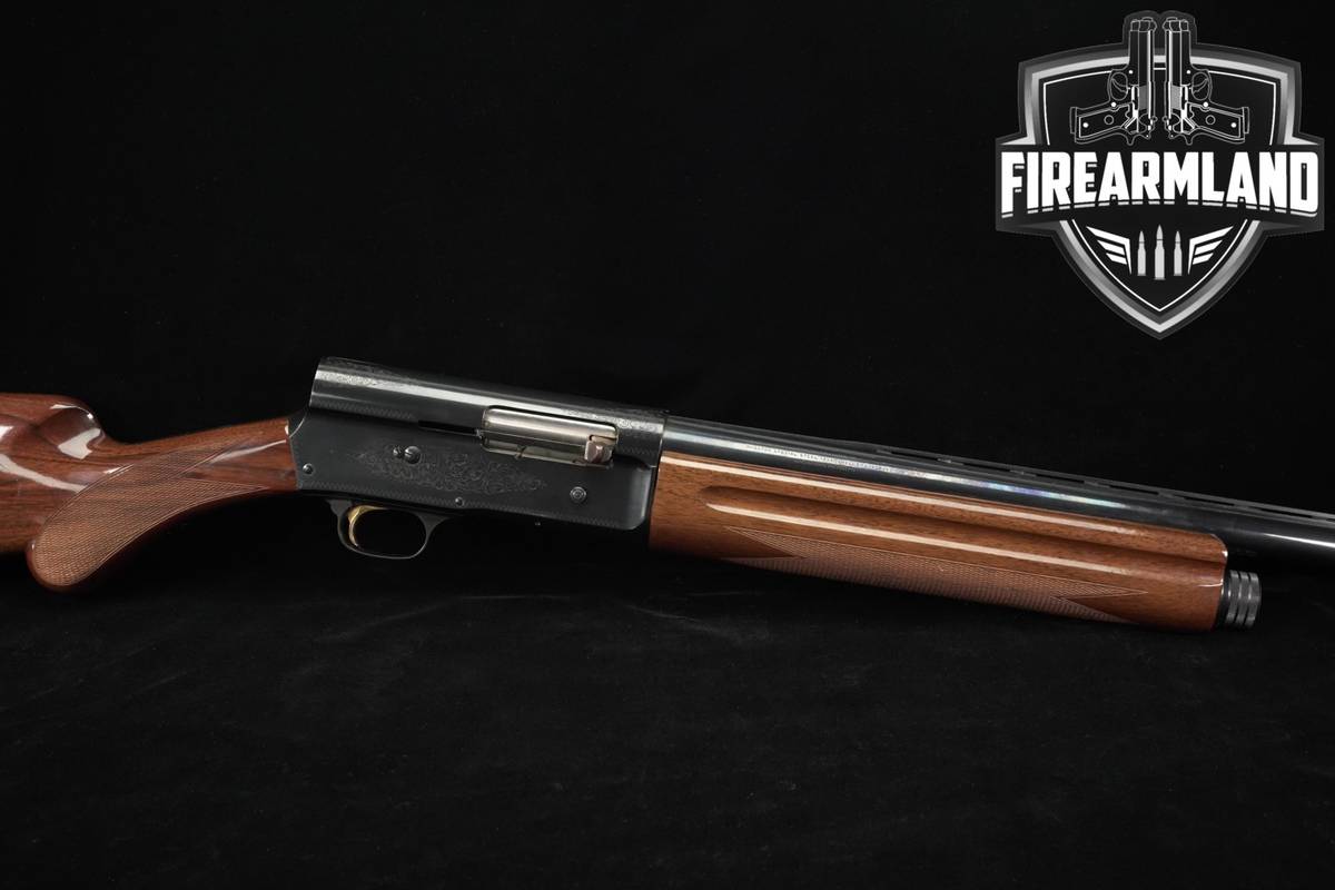 1992 Browning Auto-5 Light Twelve 12-Gauge 26" A5 Blued & Walnut VENT RIB