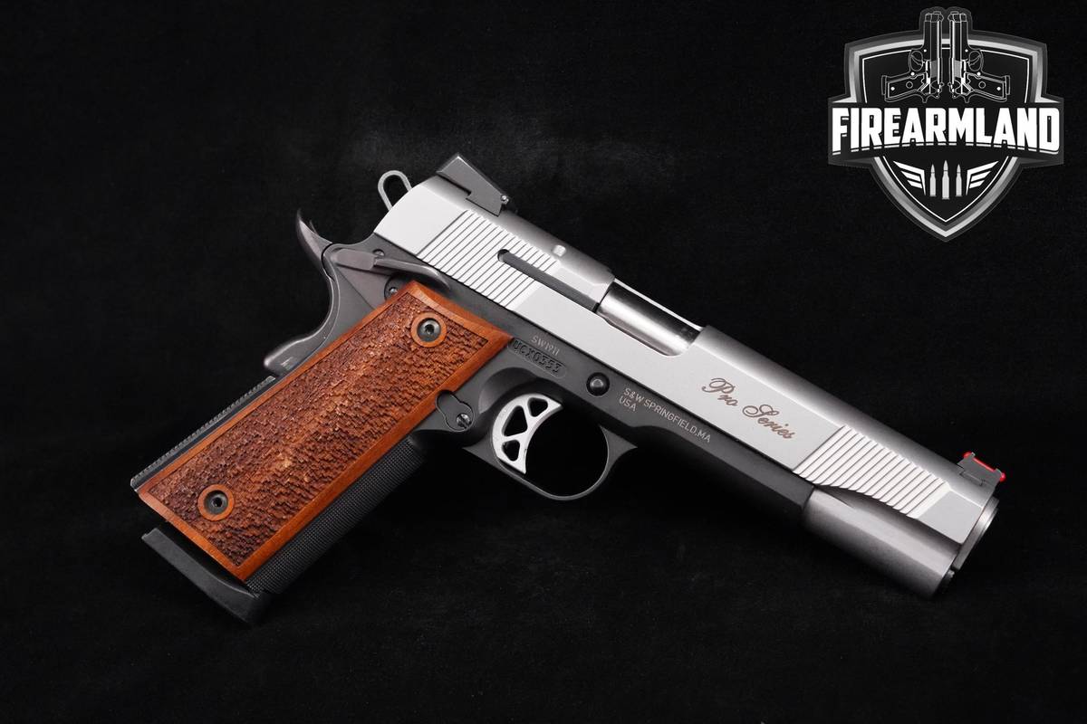 PERFORMANCE CENTER Smith & Wesson SW1911 Pro Series 45 ACP 1911 +3 MAGS