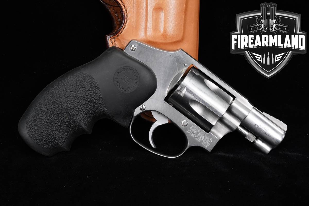 Smith & Wesson Model 940 Centennial S&W 9mm Hammerless Stainless +HOLSTER