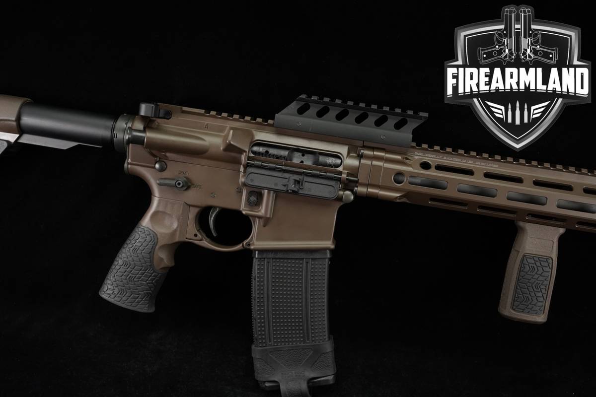 Daniel Defense DDM4 V7 5.56 NATO AR-15 AR15 16" FDE V5 DD M4 MFR M-LOK