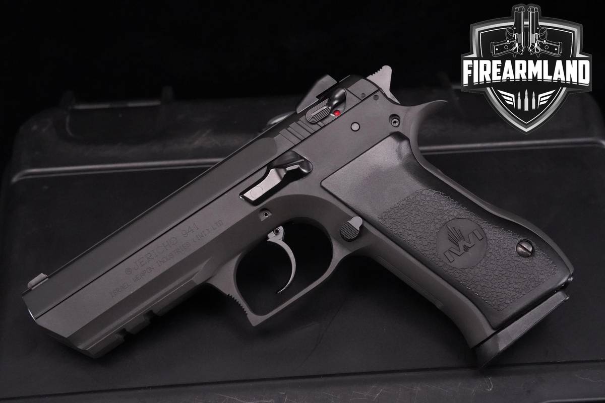 IWI Jericho 941 9mm 4.4" +4 MAGS