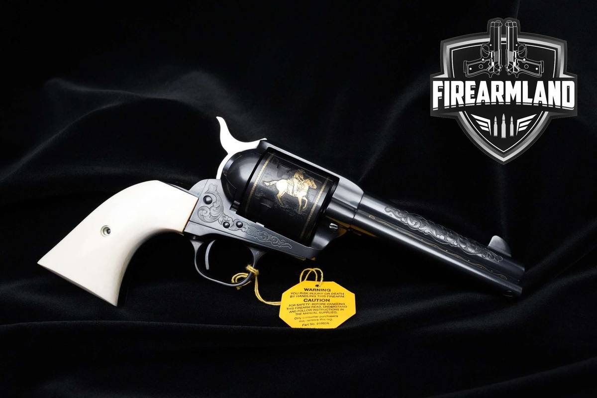 RARE MINT 1982 Colt SAA New Frontier John Wayne Commemorative 45 Colt 4.75"