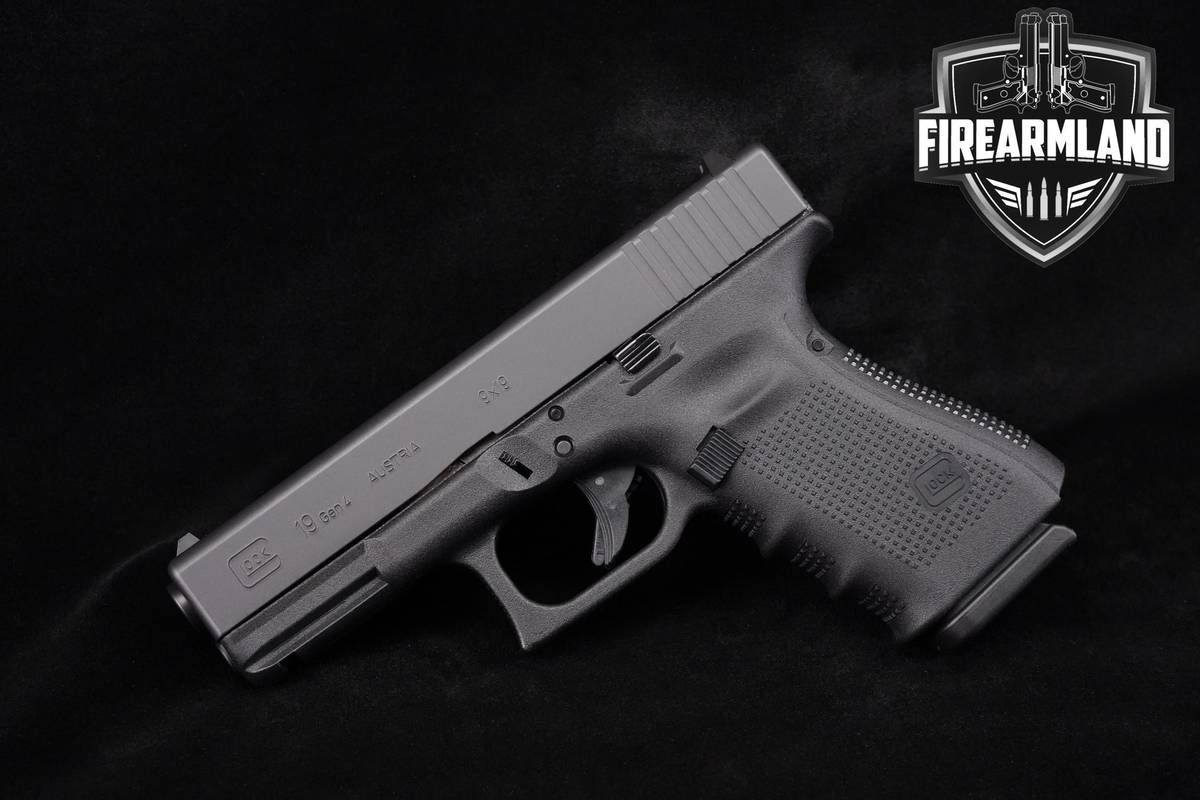Glock 19 Gen4 9mm 4.02" G19 Gen 4 +3 MAGS & ORIG CASE