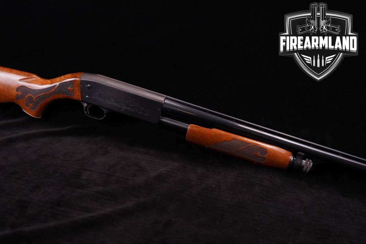Ithaca Model 37 Featherlight Field Grade 12-Gauge 30" Blued & Walnut M37
