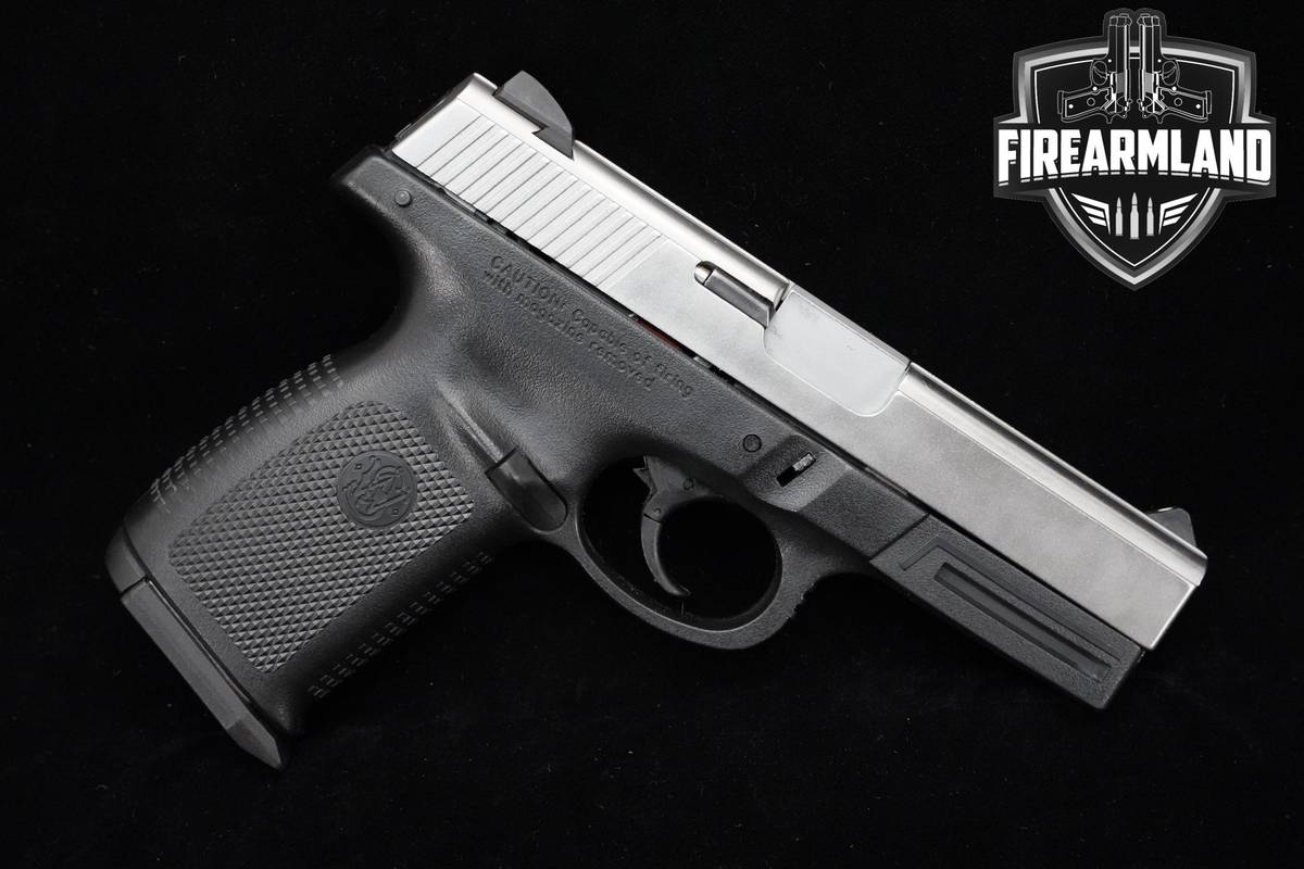 Smith & Wesson SW40VE 40 S&W 4" Two-Tone S&W SW40VE SW-40-VE +4 MAGS