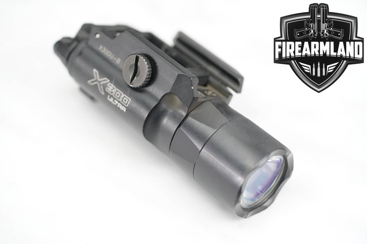 SureFire X300 Ultra X300U-B 1000 Lumens & 11,300 Candela Weapon Light X-300