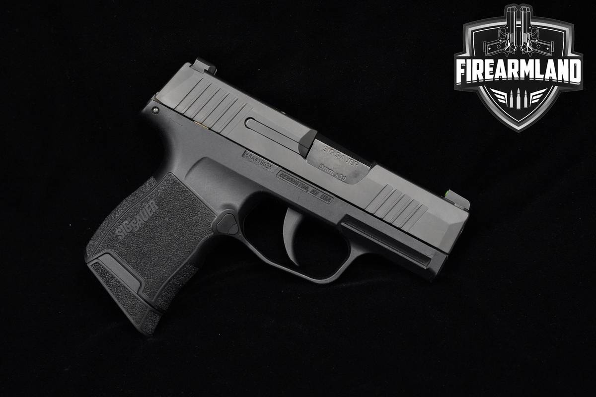 Sig Sauer P365 9mm Nitron Sig-Sauer P365 P-365 +5 MAGS, ORIG CASE & HOLSTER