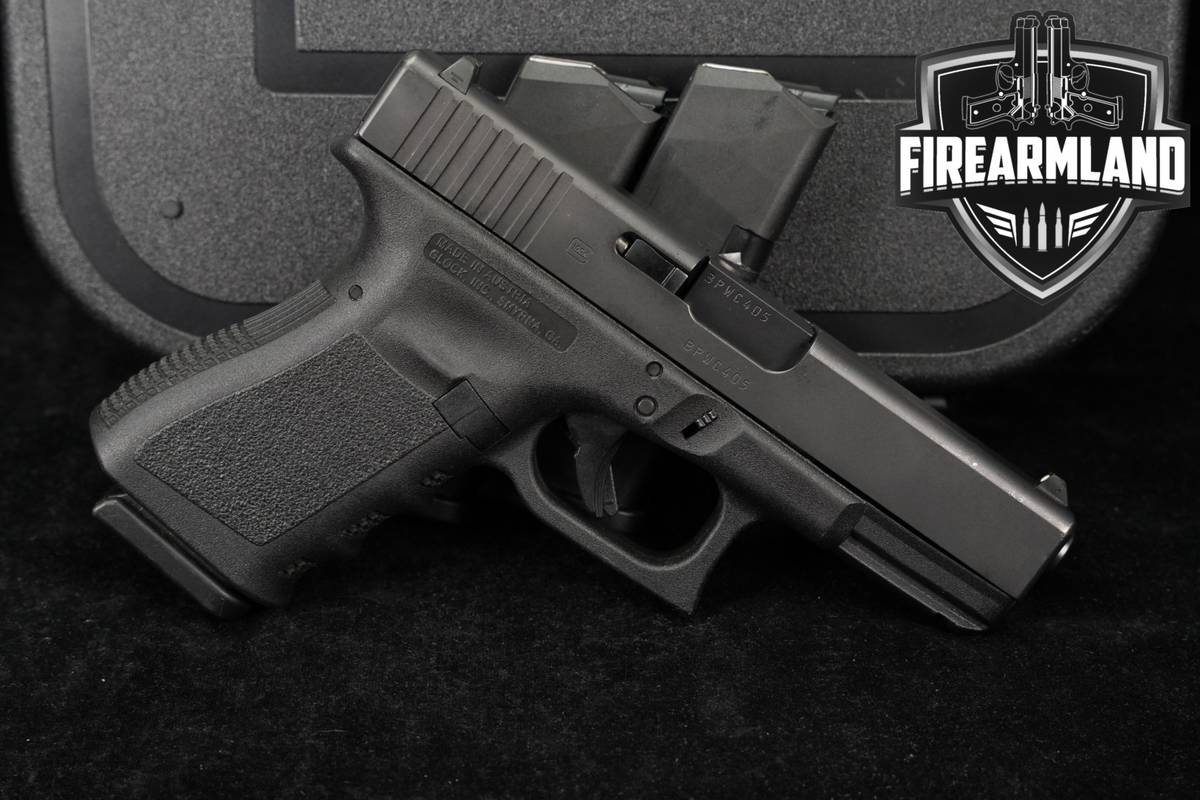 Glock 19 Gen3 G19 Gen 3 9mm 4.02" +THREE MAGS & ORIG CASE
