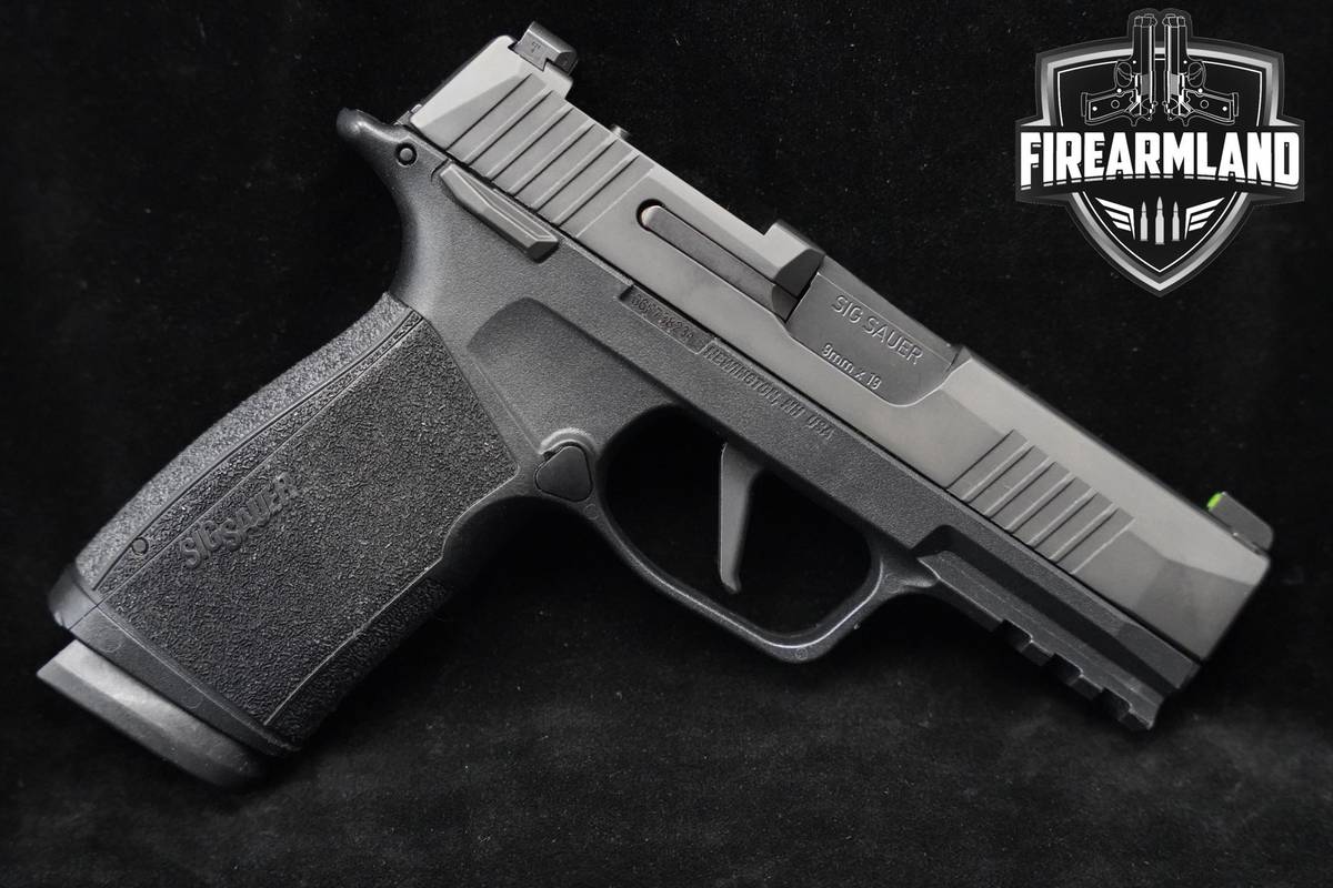 Sig Sauer P365X Macro Compact 9mm Sig-Sauer P365X-Macro +2 MAGS & ORIG CASE