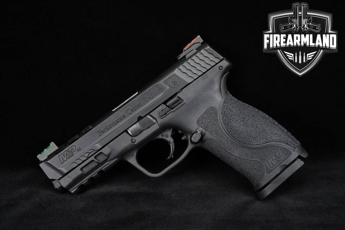 Smith & Wesson M&P40 PC M2.0 Ported 40-S&W 4.25" +2 MAGS & ORIG BOX