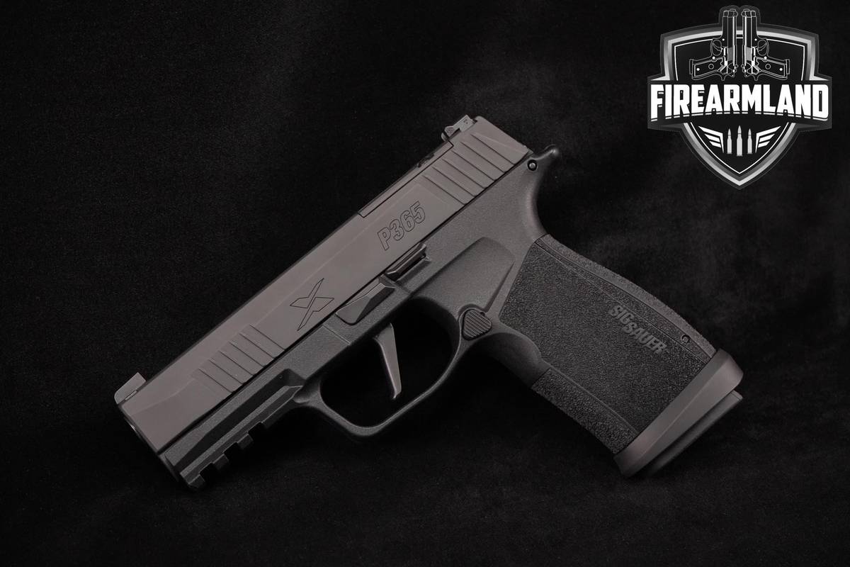 Sig Sauer P365-XMacro TACOPS 9mm 3.7" P-365 +4 MAGS, ORIG CASE & HOLSTER