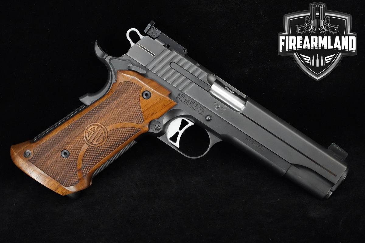 Sig Sauer 1911 Super Target 45 ACP Sig-Sauer 1911 Super-Target +2 MAGS