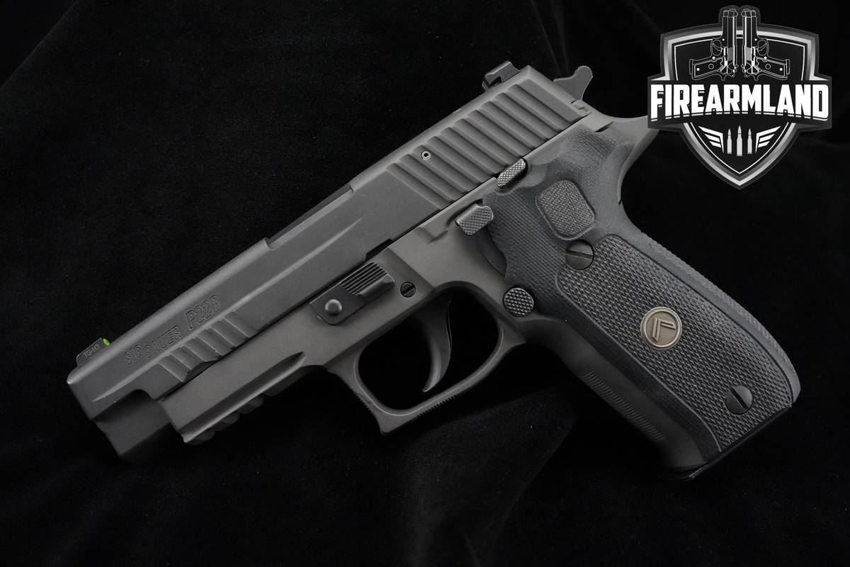 Sig Sauer P226 Legion 9mm 4.4" Sig-Sauer Legion Gray P226 3MAGS & ORIG CASE
