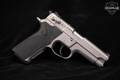 1995 Smith & Wesson (S&W) Model 5906 9mm Luger Stainless Steel in Good Condition Image 3
