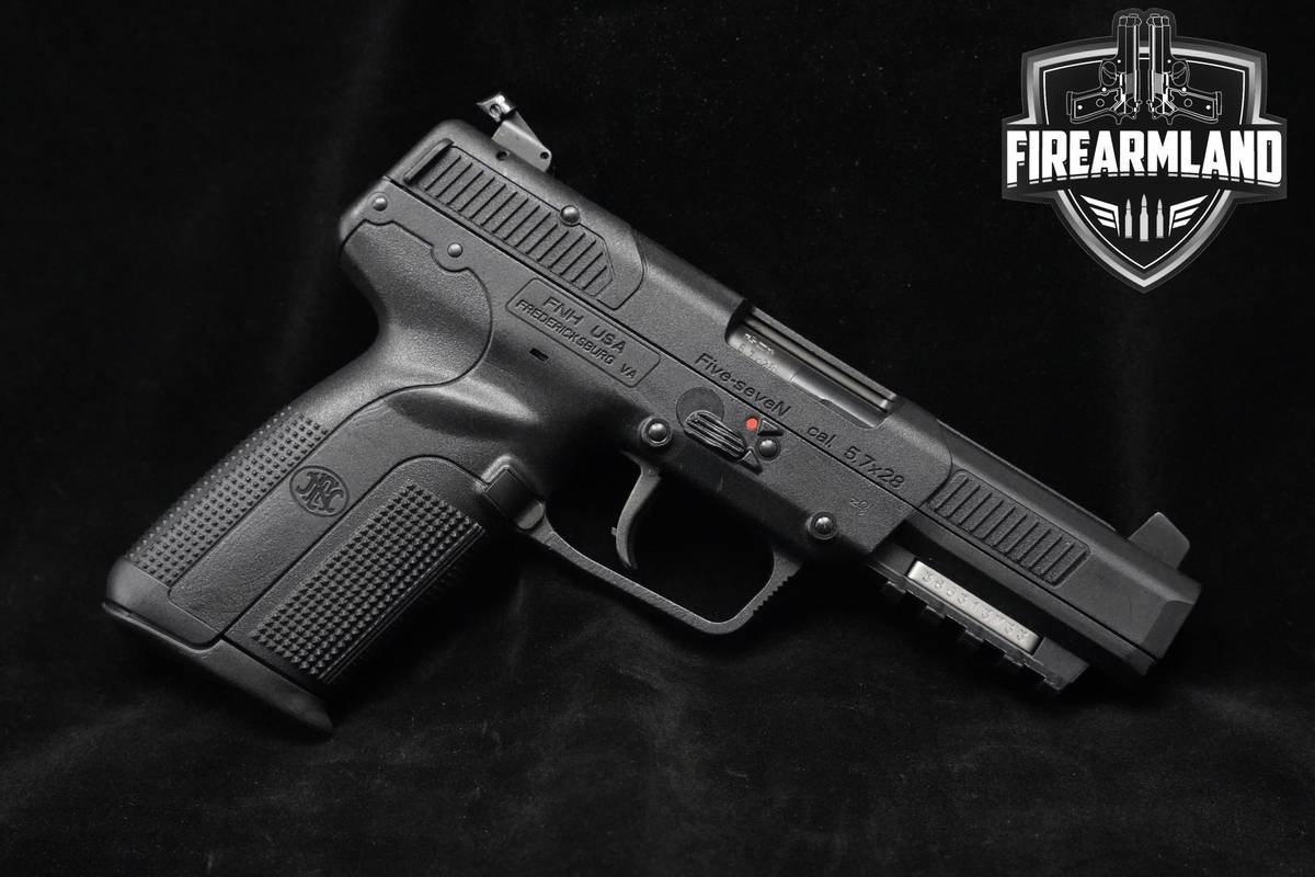 FN Five-seveN 5.7x28 4.8" FN-Five-seveN 5-7 +3 MAGS & ORIG CASE
