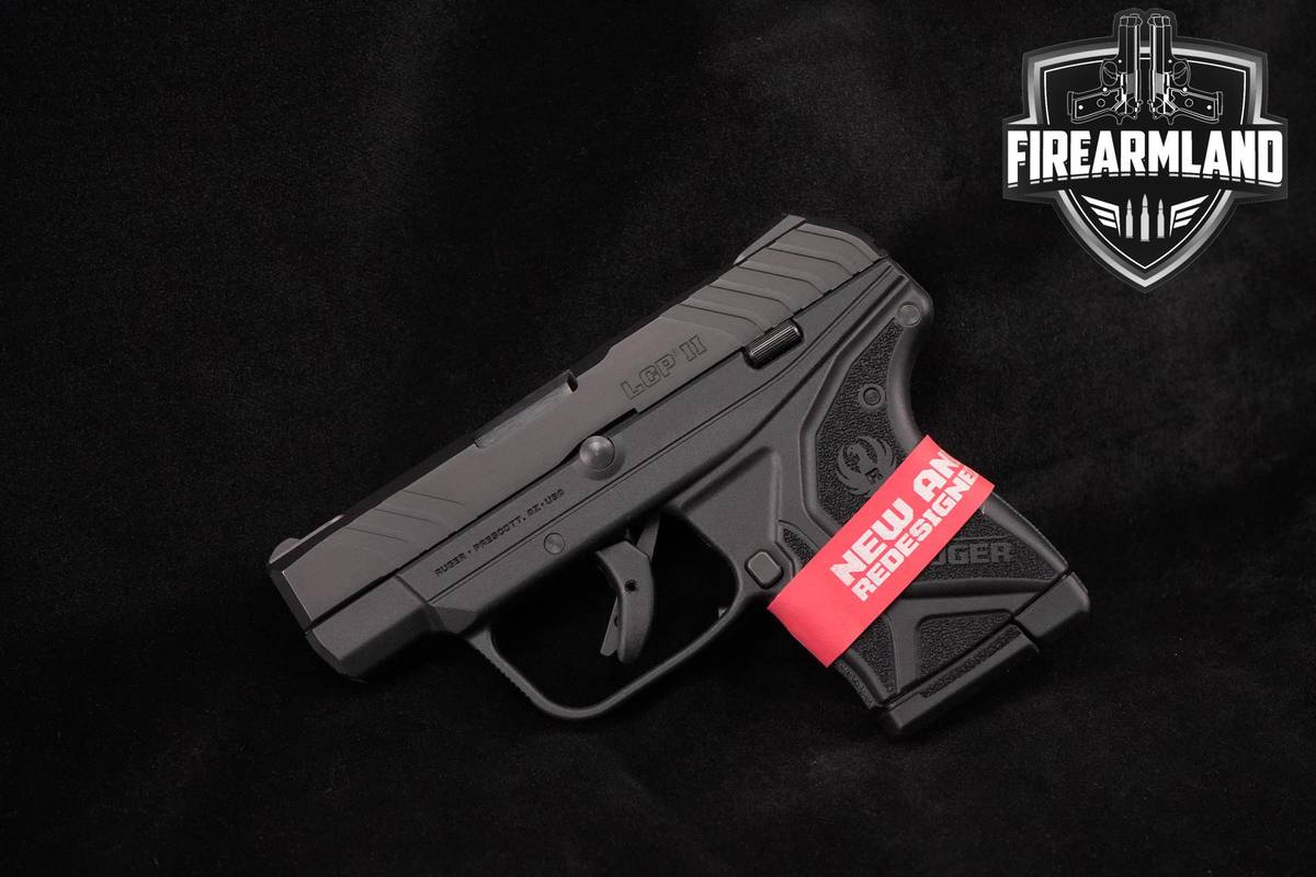 LIKE-NEW Ruger LCP II 380 ACP 2.75" Blued 2 +HOLSTER & BOX