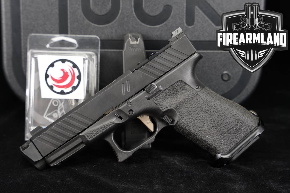 Glock 19 Gen3 Optics-Ready G19 Gen 3 COMP 9mm 4.4" +2 MAGS & ORIG CASE