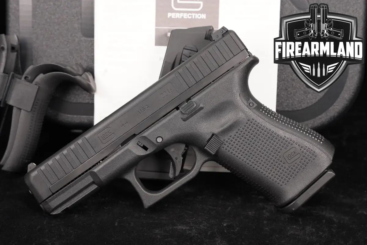 Glock 44 G44 22LR 4.02" +2 MAGS & ORIG CASE