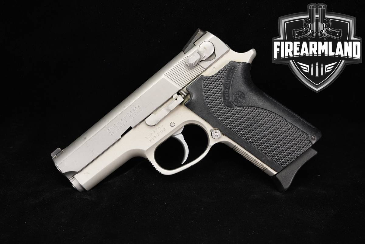 Smith & Wesson Model 3913 3rd Gen S&W 9mm 3.5" Two-Tone Stainless & Silver