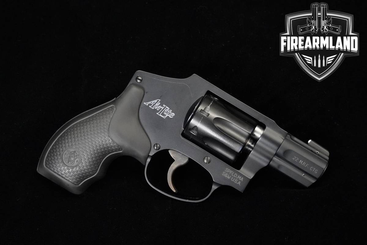 Smith & Wesson (S&W) Model 351C Magnum Centennial 22 Magnum S&W 351C 351-C