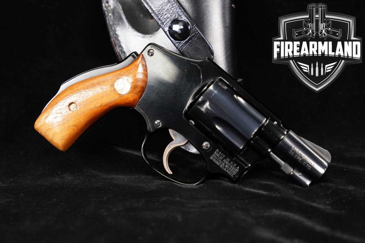 1972-1973 Smith & Wesson S&W Model 42 Airweight Centennial 38 Special DA/SA