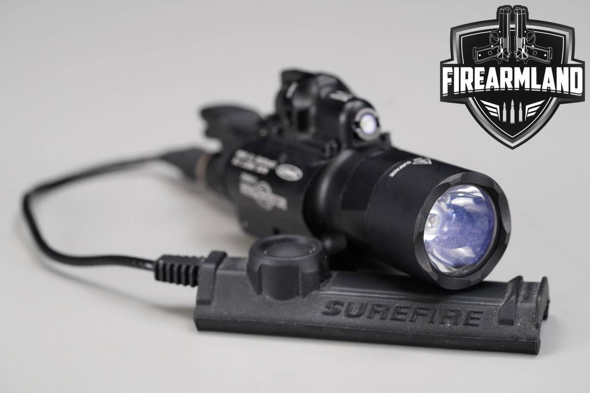 SureFire X400 Ultra 1,000 Lumens & Hi-Vis Green Laser