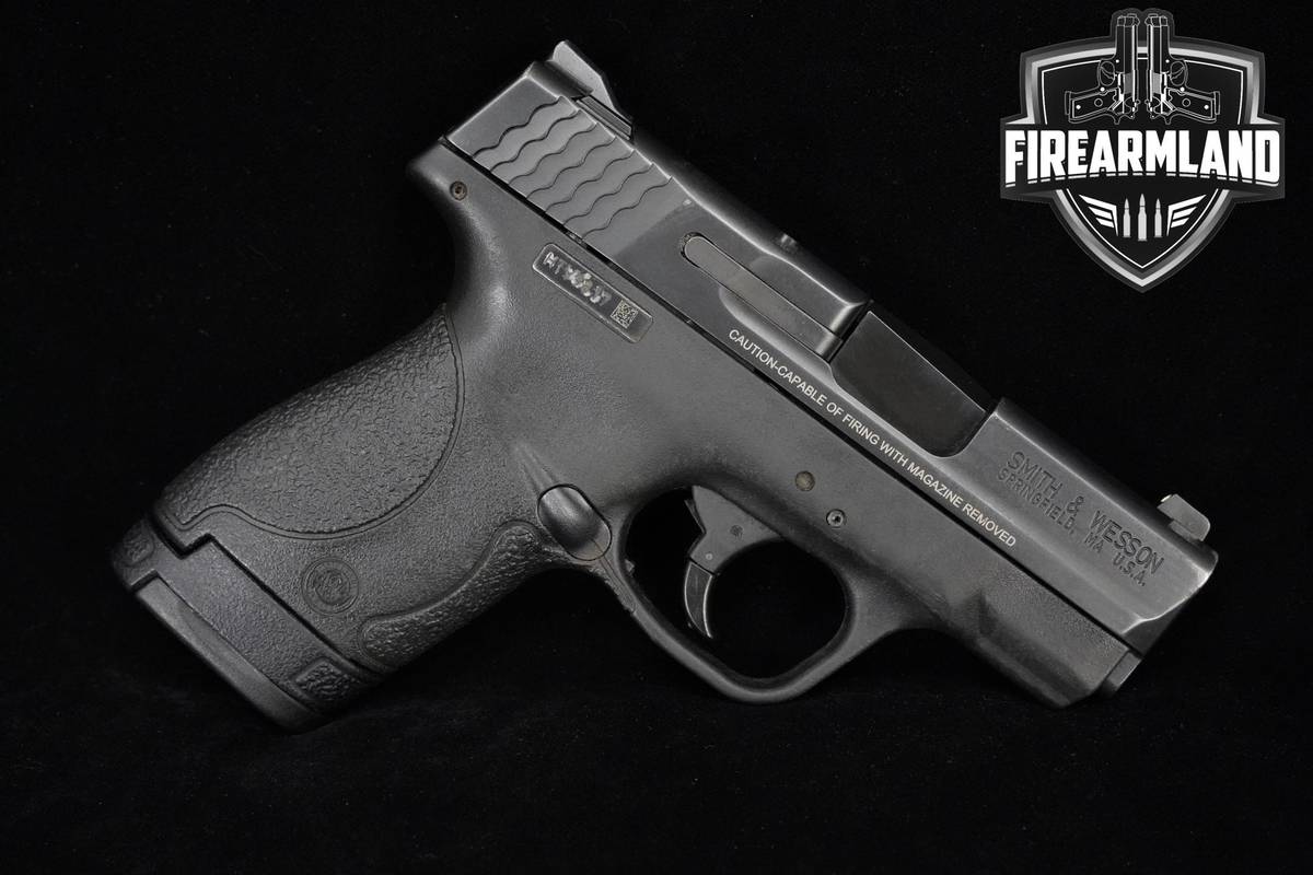 Smith & Wesson (S&W) M&P 9 SHIELD 9mm 3.1" S&W-M&P SHIELD +4 MAGS & HOLSTER