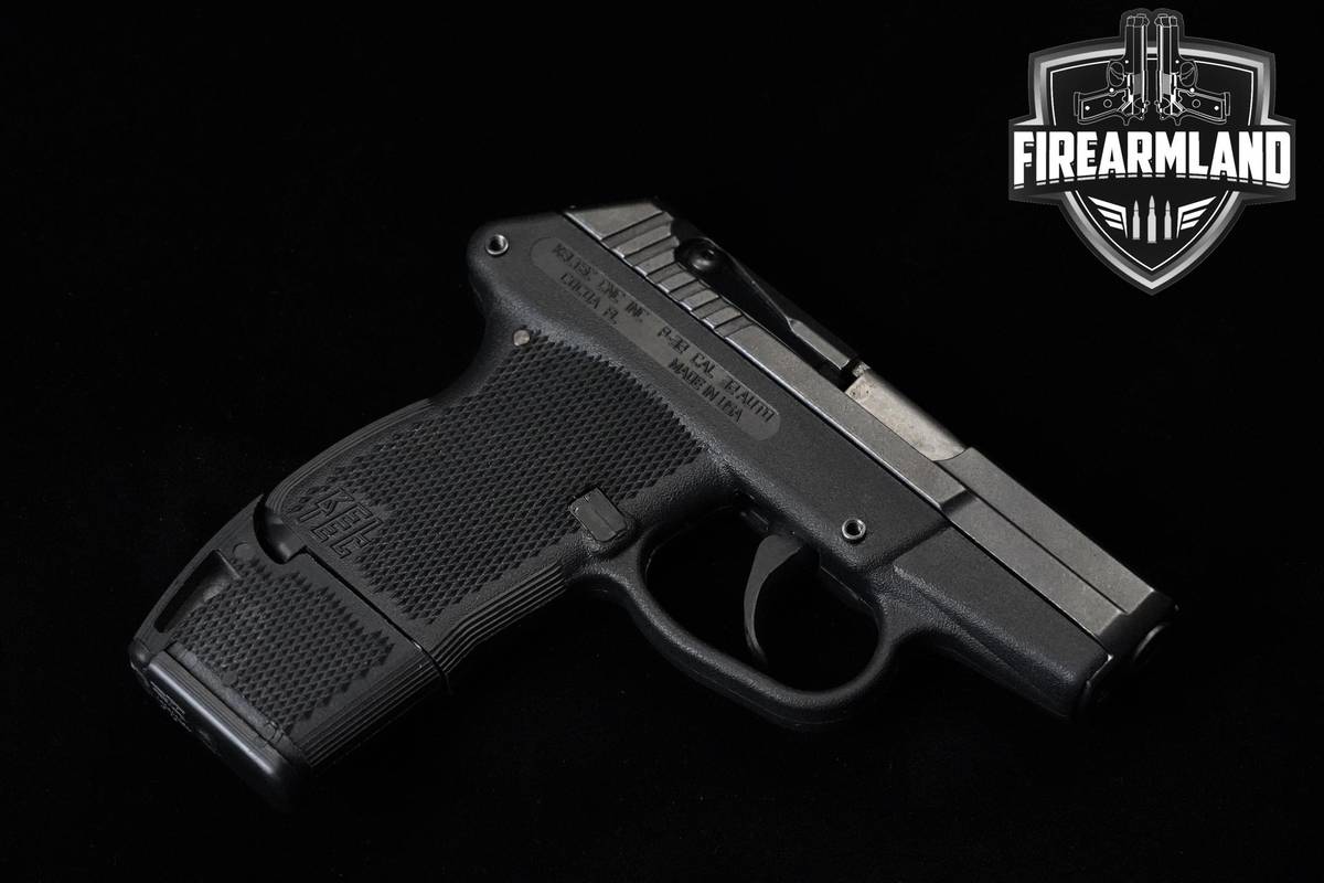 Kel-Tec P-32 32 ACP 2.7" Kel-Tec P32 +2 MAGS & ORIG CASE