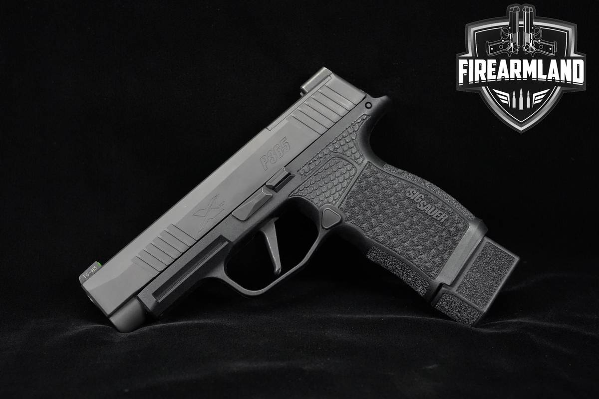 Sig Sauer P365XL 9mm 3.7" P 365 XL +2 MAGS & ORIG CASE