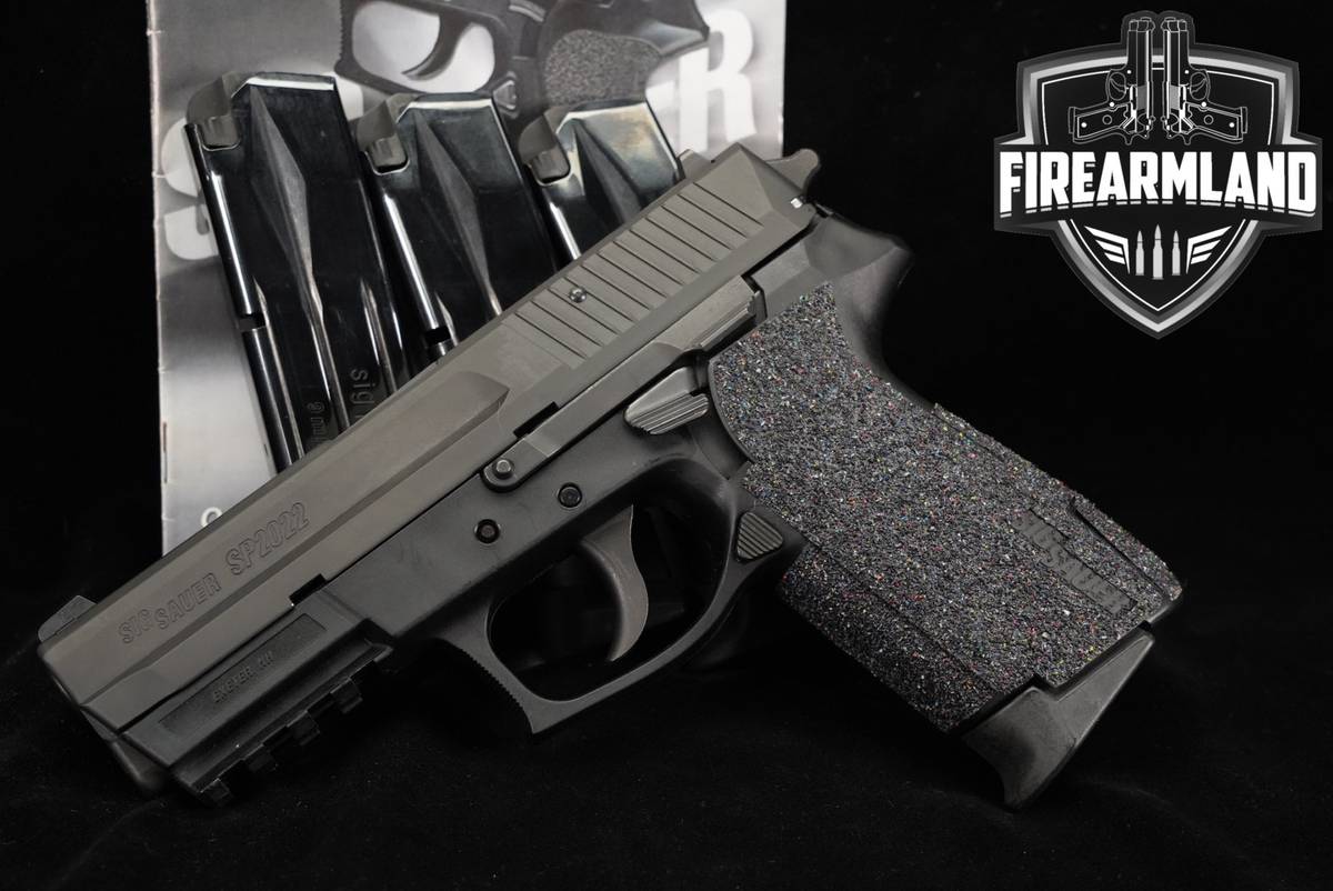 Sig Sauer SP2022 9mm 3.9 SP 2022 +4 MAGS