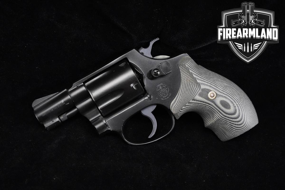 SNUB NOSE 1968-1969 Smith & Wesson S&W Model 36 Chiefs Special 38-Spl 2"