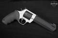 Taurus Raging Hunter .44 Magnum .44 Rem Magnum Two-Tone Stainless & Black in Excellent Condition Image 4