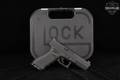Glock 17 Gen3; RTF2; Vickers Tactical; Lipsey’s Exclusive 9mm Luger Black in Very Good Condition Image 2