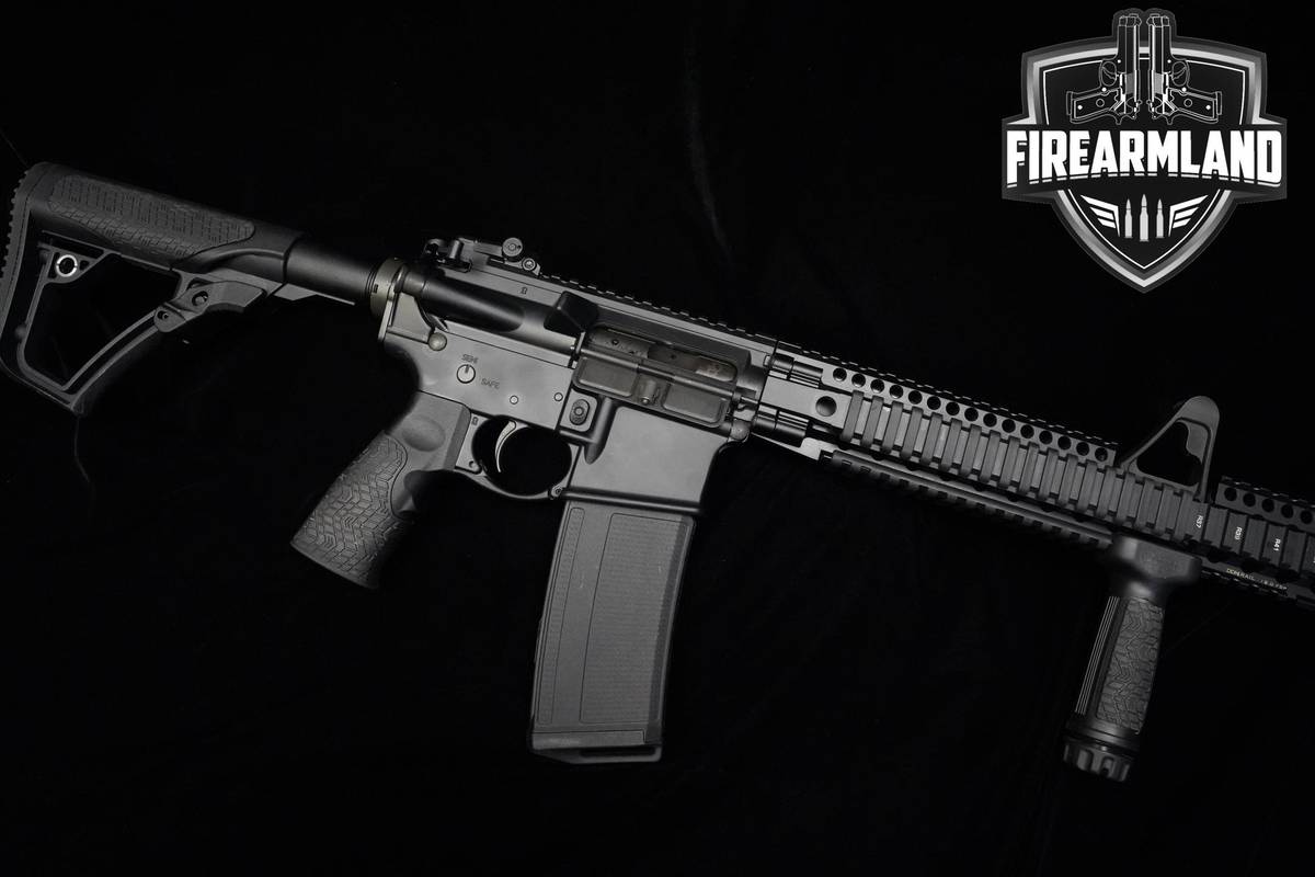 Daniel Defense DDM4 V1 LW 5.56 NATO AR-15 AR15 AR 16" DDM4-V1LW