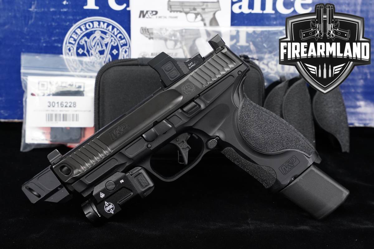 Smith & Wesson S&W M&P9 M2.0 Performance Center +COMP, FLASHLIGHT & OPTIC