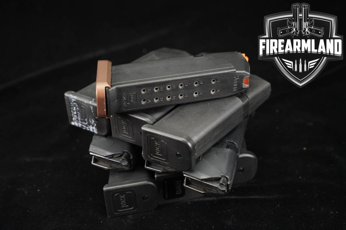 TEN (10) Glock 19 G19 15 Round Magazines 9mm Luger Mags