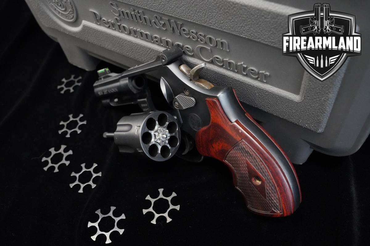Smith & Wesson (S&W) Model 586 L-Comp 357 Magnum 3" Blued S&W 586 ORIG CASE