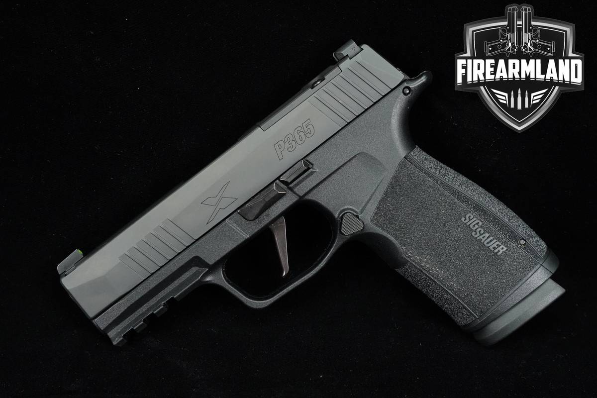 Sig Sauer P365-XMacro 9mm 3.7 P-365 X-Macro Optic-Ready +2 MAGS & ORIG CASE
