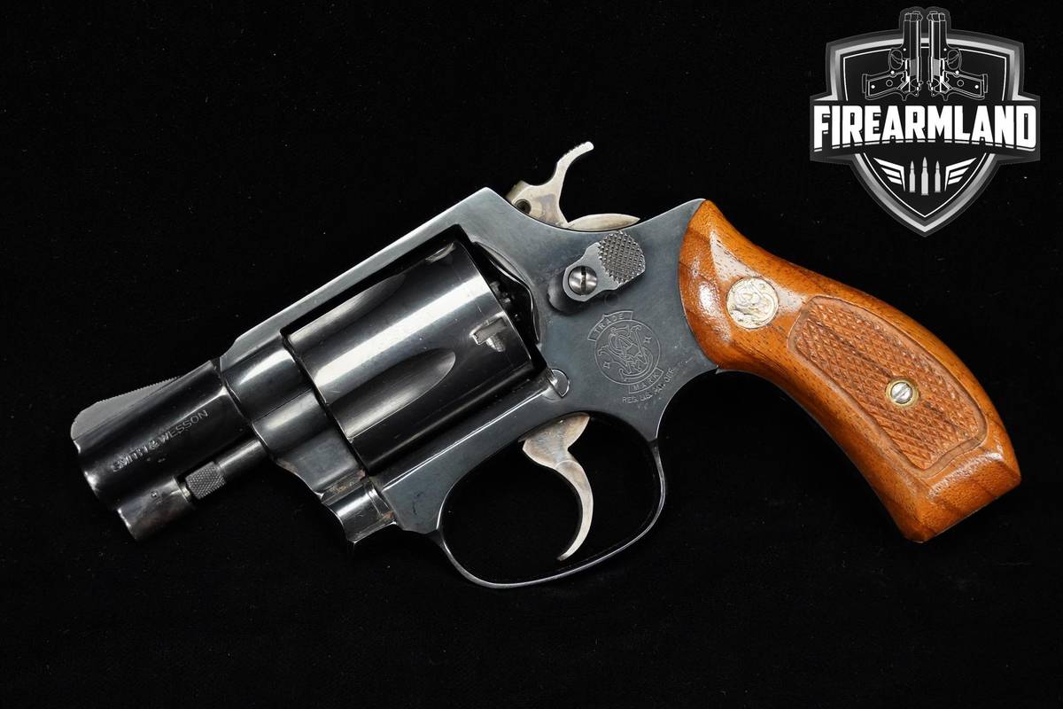VINTAGE! Smith & Wesson Model 36 Chiefs Special 38SPL 2" Blued
